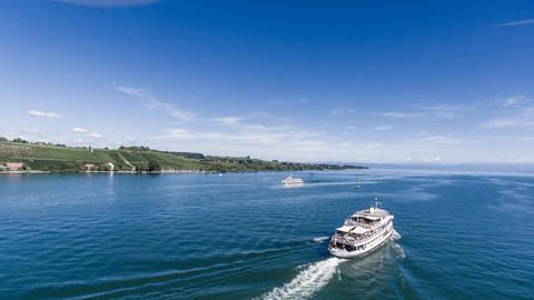 MS Konstanz fahrend auf dem See