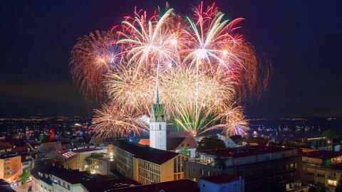 Feuerwerk beim Seehasenfest in Friedrichshafen am Bodensee.