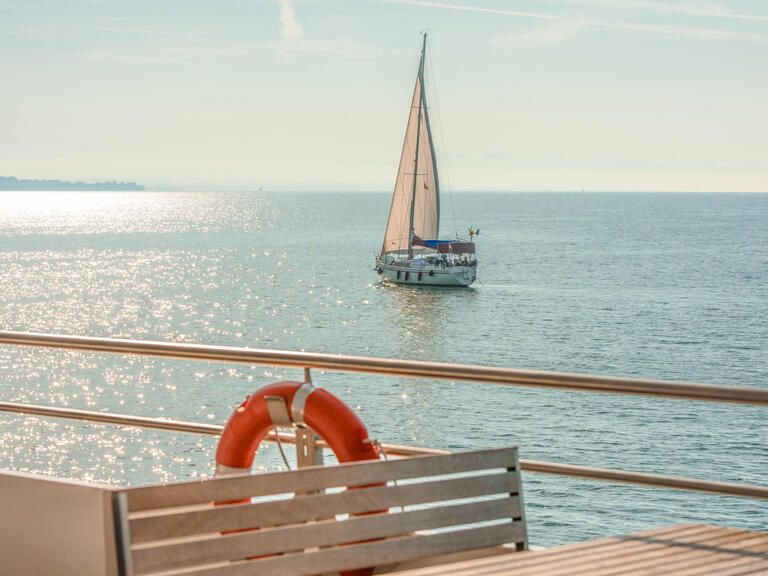 BSB-Reling mit Segelboot