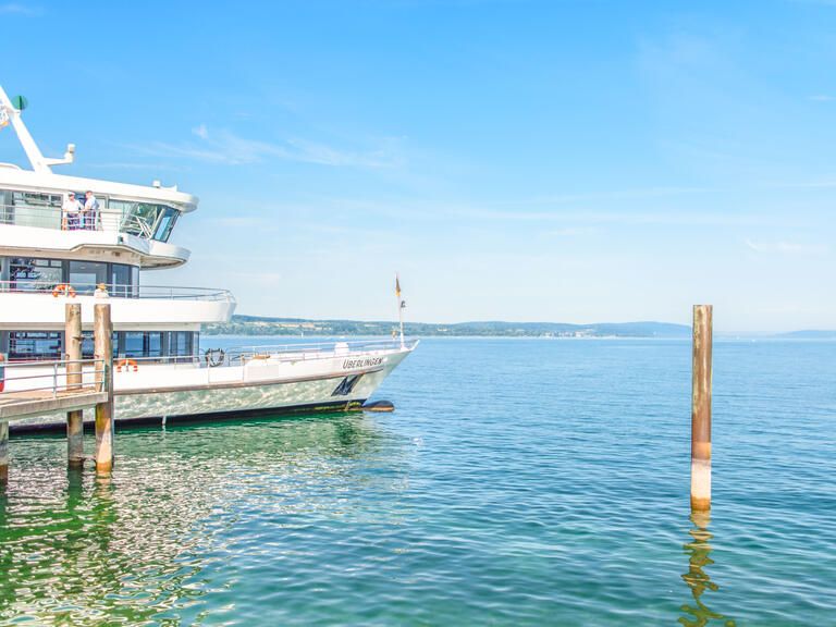 Die "MS Ueberlingen" im Hafen liegend