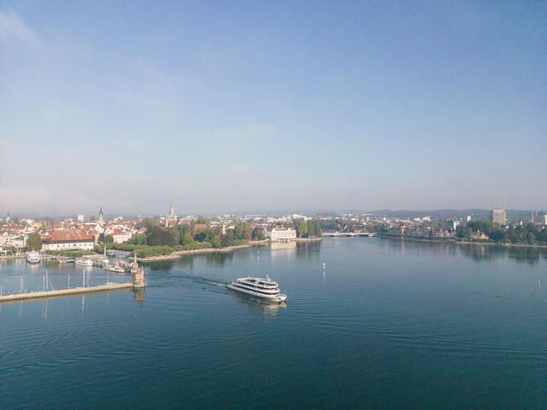 Luftaufnahme vom Hafen Konstanz