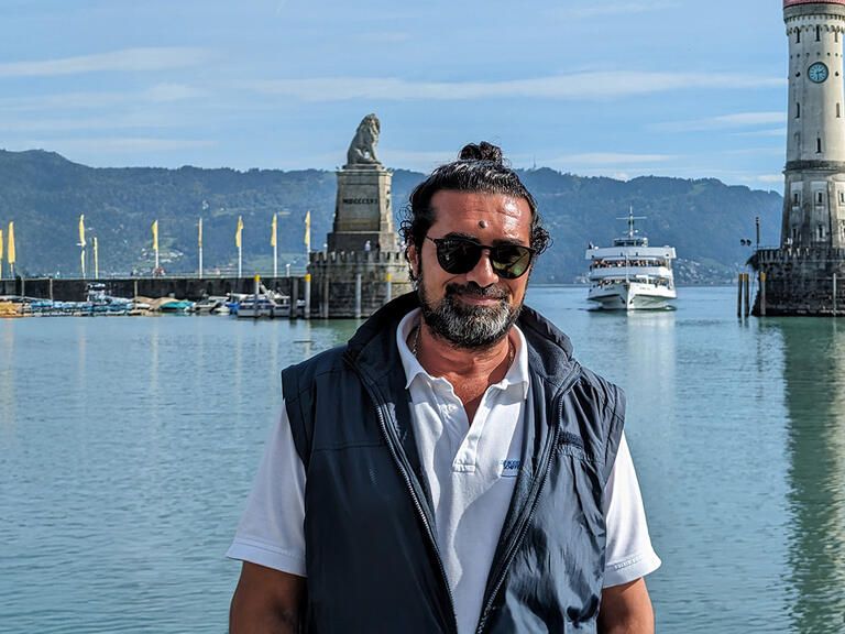 BSB-Schreiner steht am Hafen in Friedrichshafen