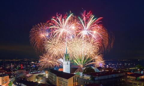 seehasenfest_feuerwerk_ueber_fn.jpg