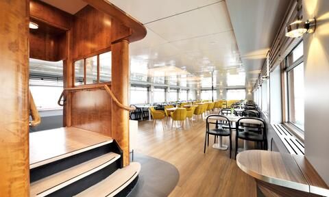 Blick in das Oberdeck der "MS Schwaben"
